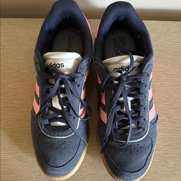 Adidas Dark Blue and Pink Trainers - Picture 2 of 6